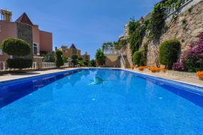 Image of Elit Kestel Sea & Mountain View