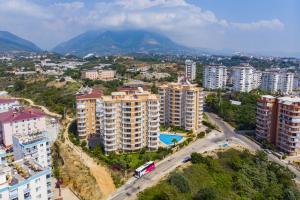 Image of Orange Garden sea and castle