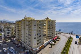 Image of Safran A40 Sea and Castle view