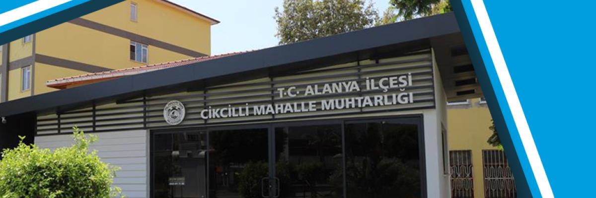 Γραφείο στη γειτονιά Τσικτσιλί, Αλάνια, Τουρκία, προσφέροντας τοπικές υπηρεσίες και ένα φιλόξενο περιβάλλον για τους τουρίστες.