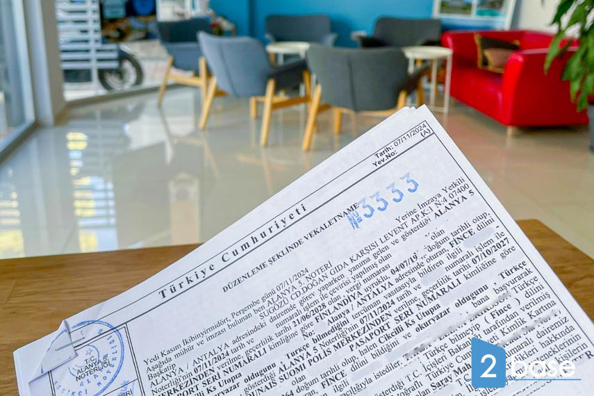 Bureau de notaire d'Alanya, Turquie, aidant à la paperasserie de la maison de vacances dans un cadre moderne et confortable.